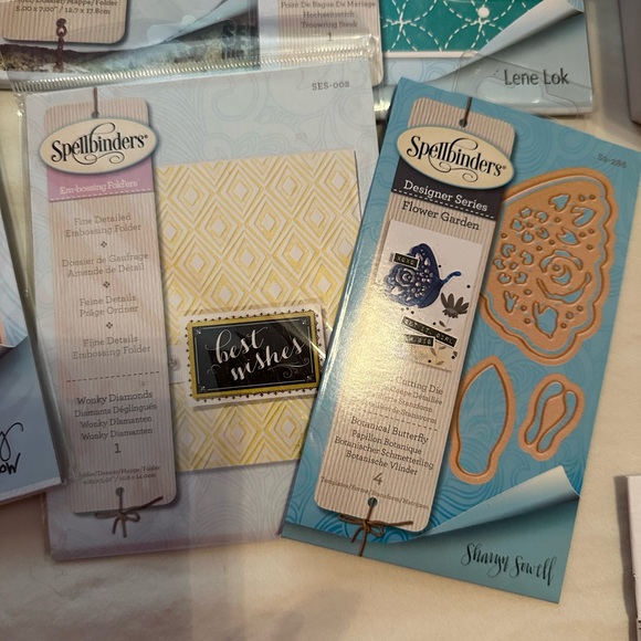 Spellbinder Embossing Machine Bundle - Picture 6 of 16